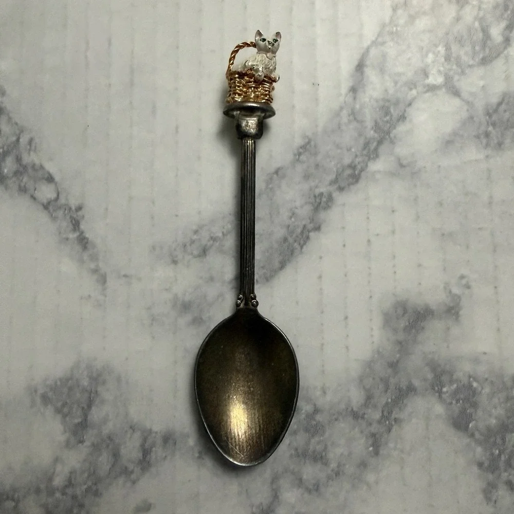 Vintage White Kitty Cat In A Basket W.A.P.W. Silver-Plated Souvenir Mini Spoon